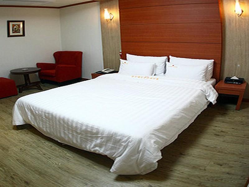 Metro Pol Tourist Hotel Pyeongtaek Bagian luar foto