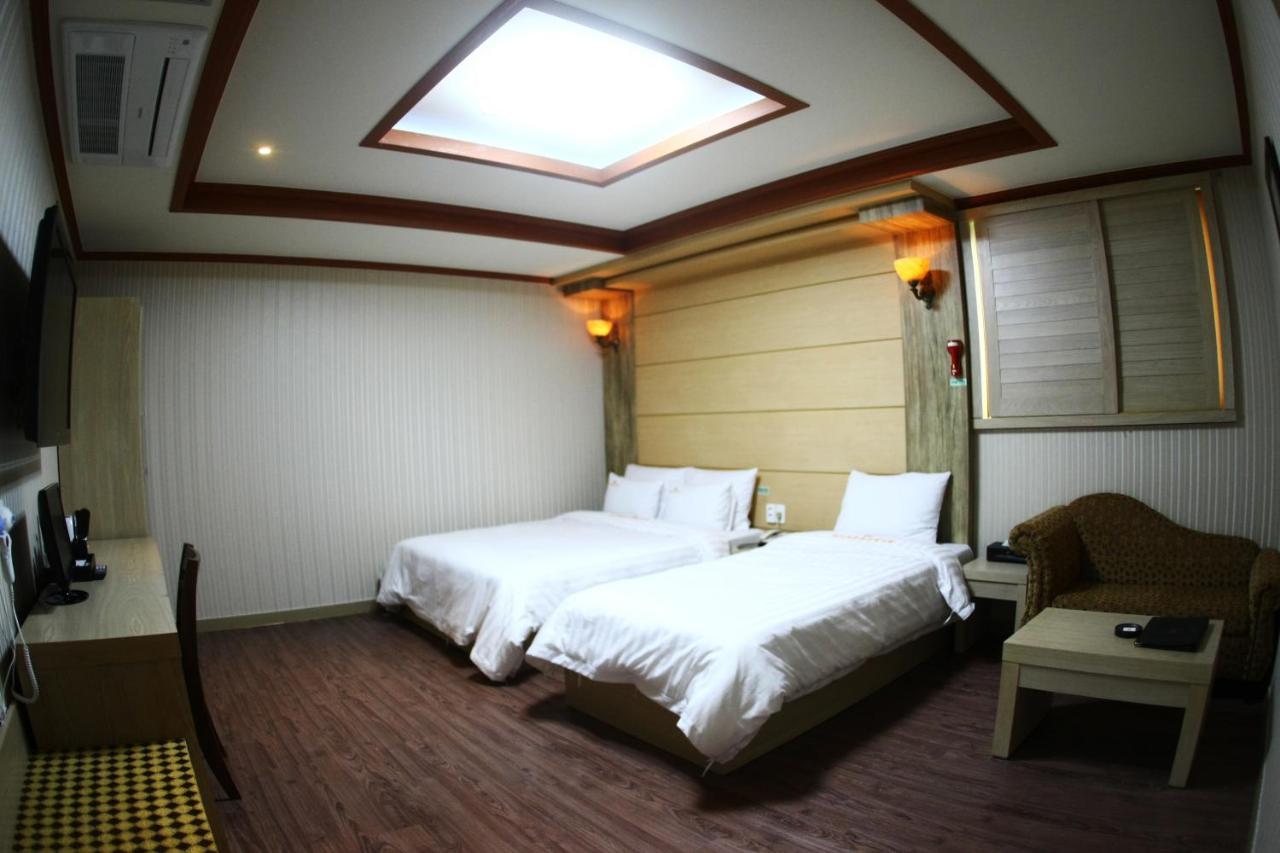 Metro Pol Tourist Hotel Pyeongtaek Ruang foto