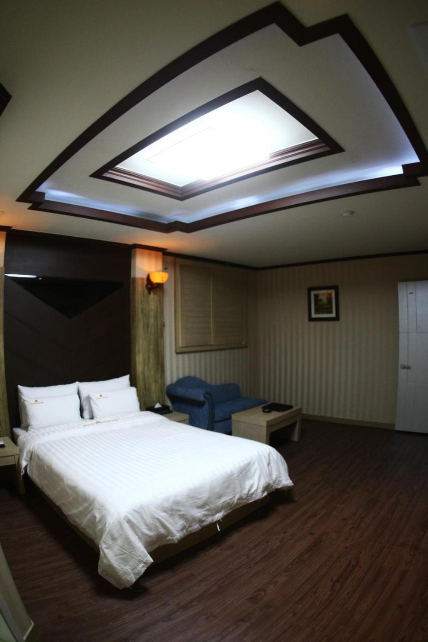 Metro Pol Tourist Hotel Pyeongtaek Ruang foto