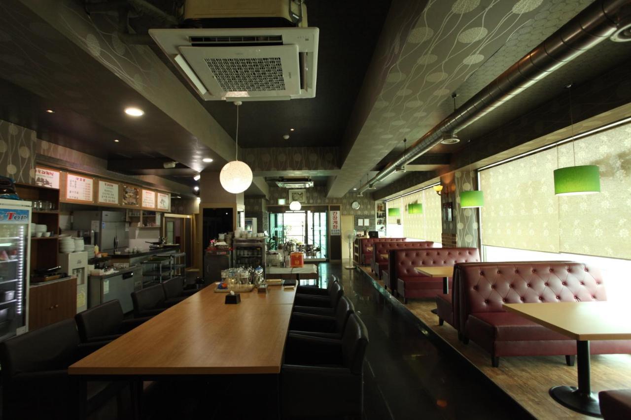 Metro Pol Tourist Hotel Pyeongtaek Bagian luar foto