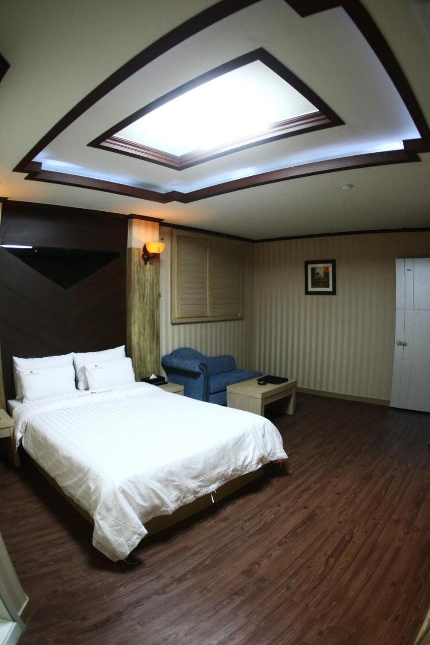 Metro Pol Tourist Hotel Pyeongtaek Ruang foto