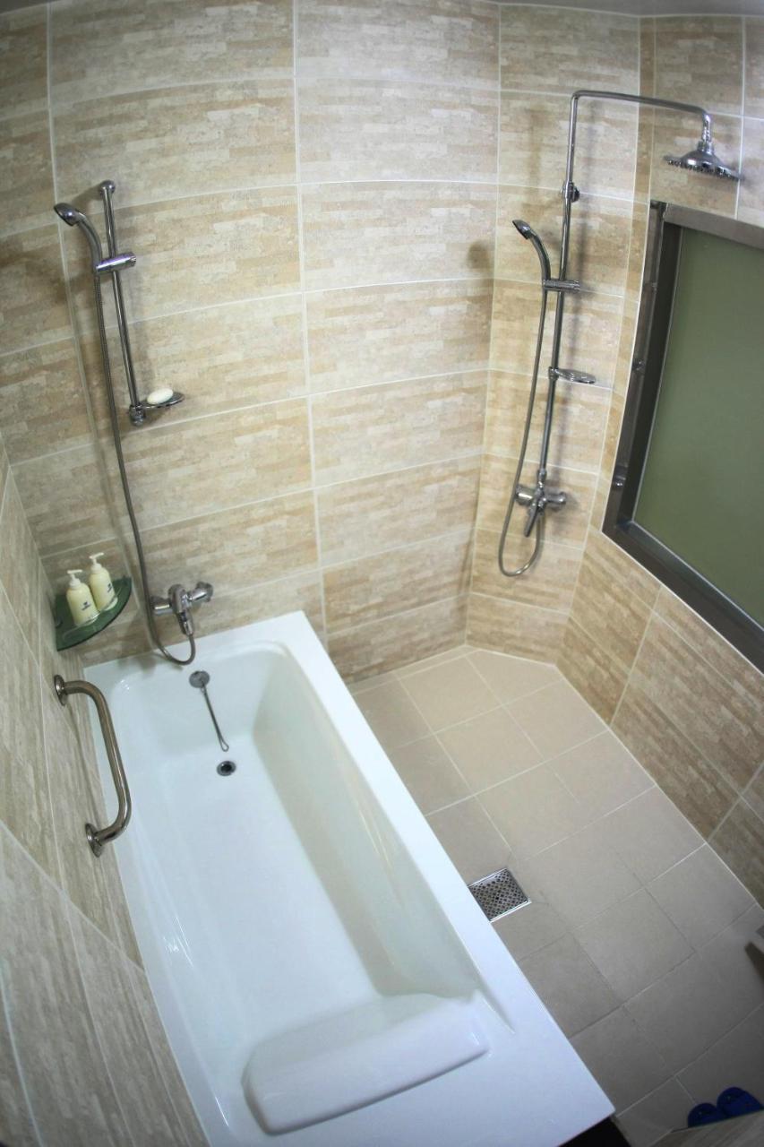Metro Pol Tourist Hotel Pyeongtaek Ruang foto