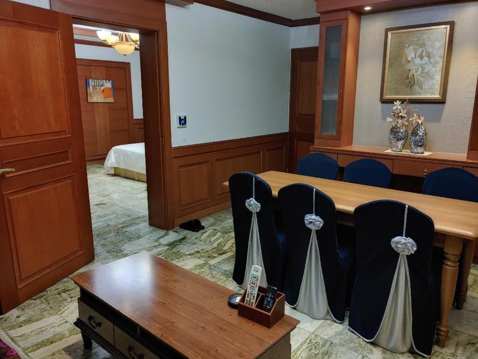 Metro Pol Tourist Hotel Pyeongtaek Bagian luar foto