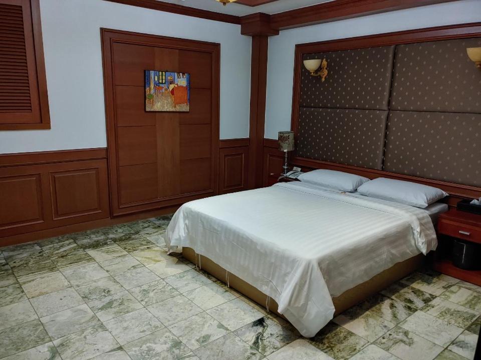 Metro Pol Tourist Hotel Pyeongtaek Bagian luar foto